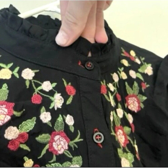 Andree Women’s Black Embroidered L Floral Top Western Peasant Retro Embroidered - Picture 6 of 8